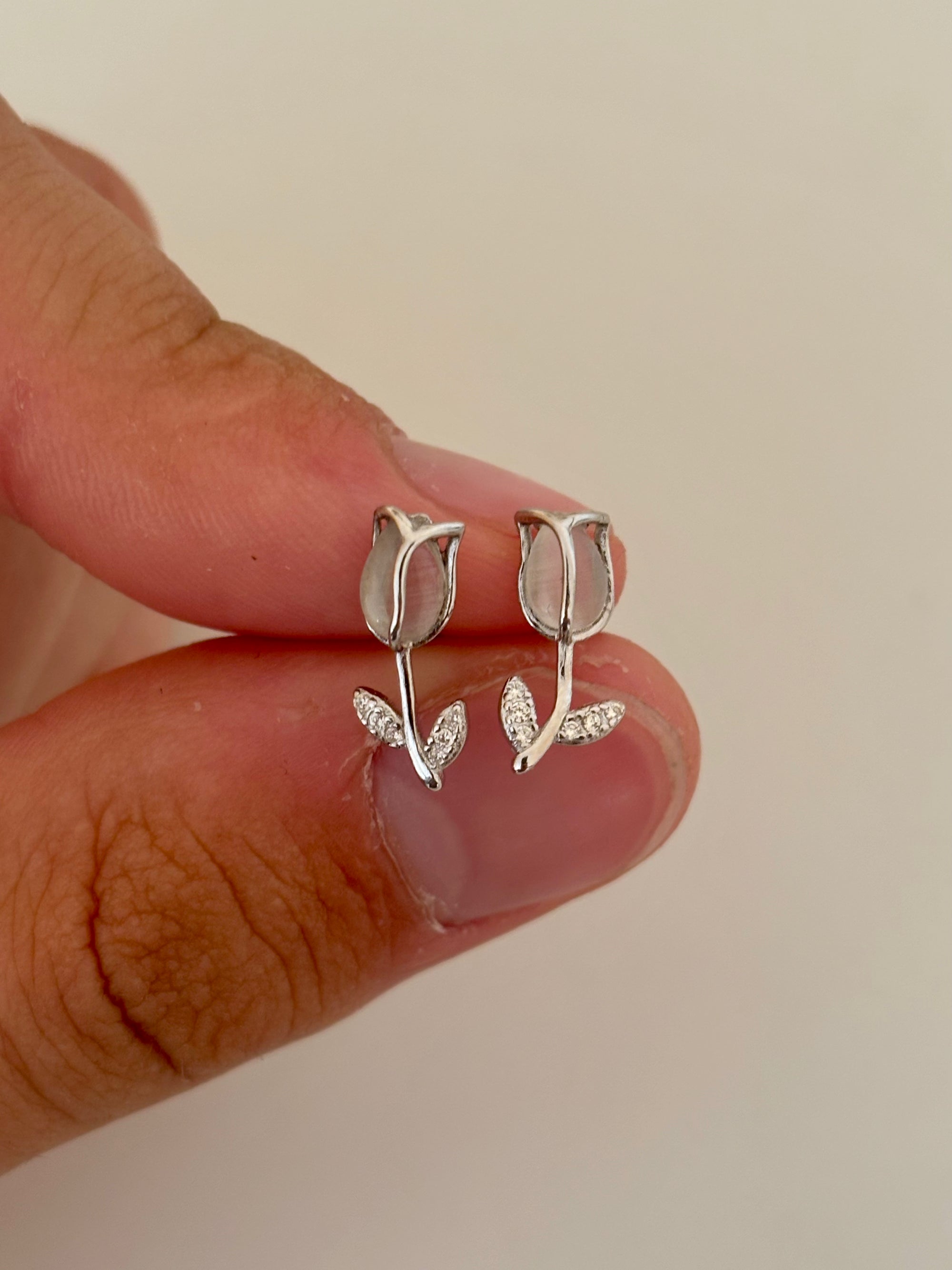 Tulipános sterling ezüst fülbevaló